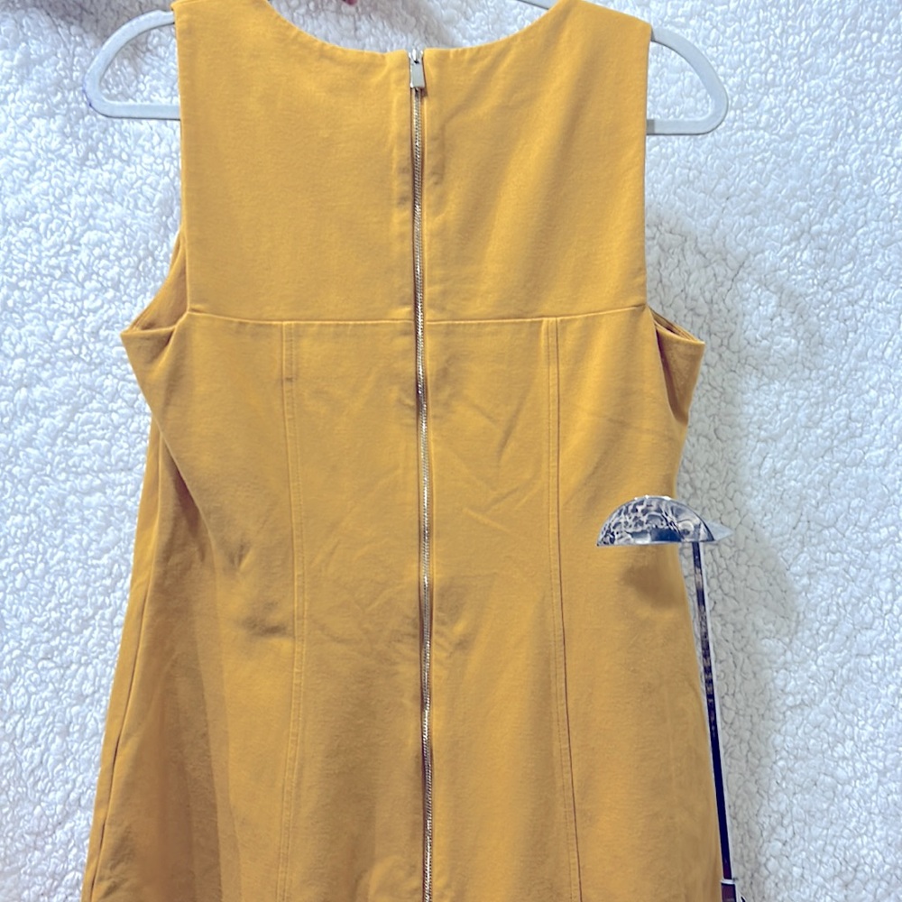 NWT 5 pieces Vince Camuto Crossbody ,Heels , Dress  Swimsuit, Sunglasses. Bundle - Picture 13 of 17